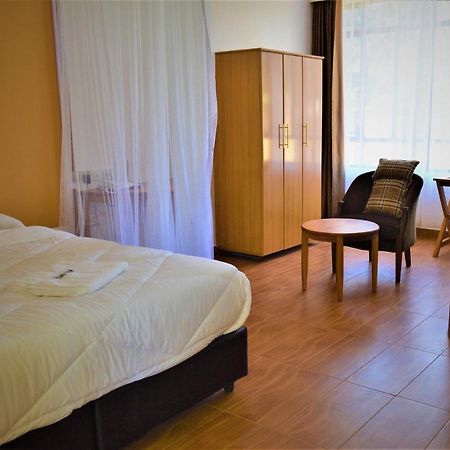Kunste Hotel Nakuru Extérieur photo